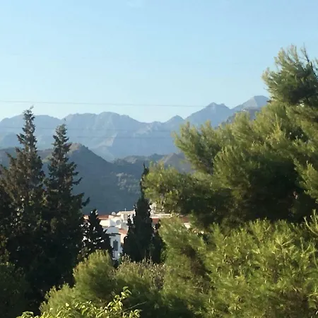 En Urbanizacion Residencial Апартаменти *